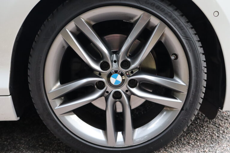 sv automobile 220d cab img 7883 09