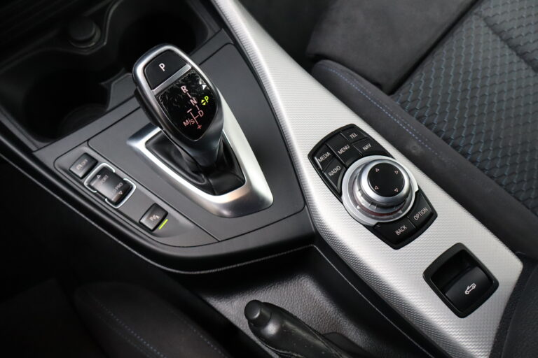 sv automobile 220d cab img 7915 13