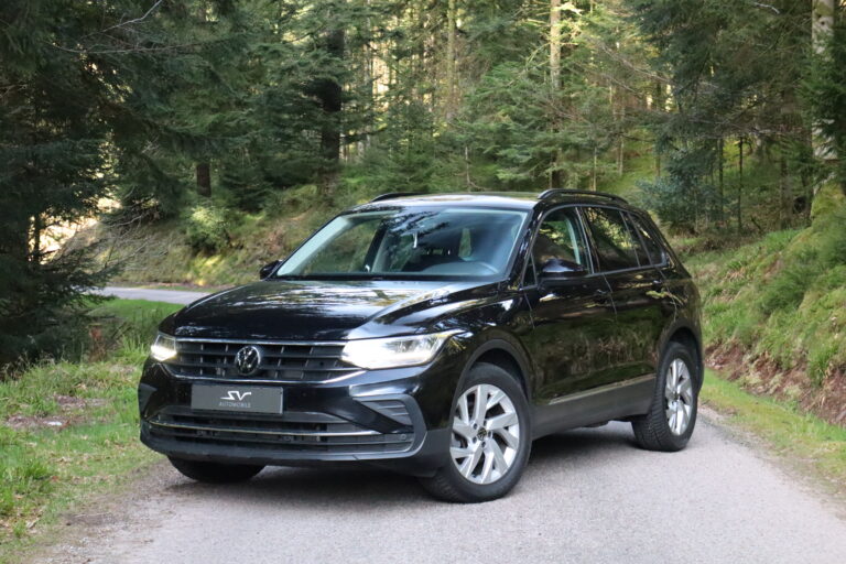 sv automobile amir noir img 7944 01