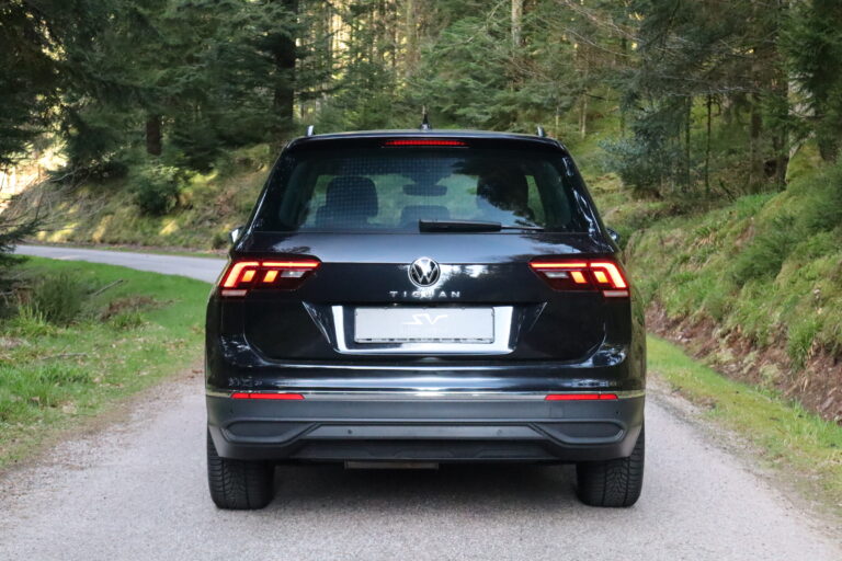 sv automobile amir noir img 7982 17