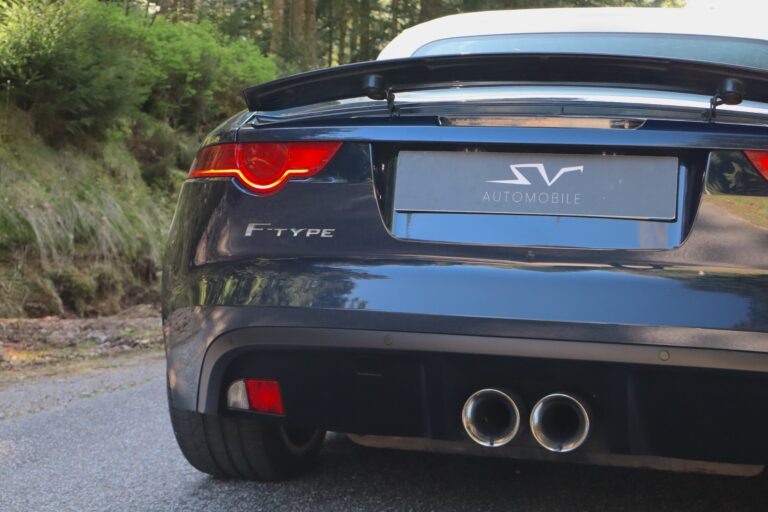 sv automobile f type bleu img 8069 10
