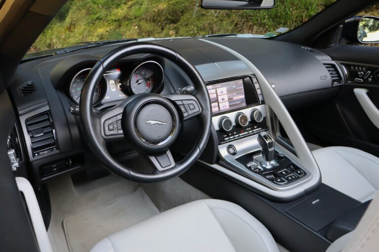 sv automobile f type bleu img 8095 15