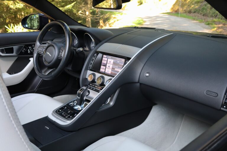 sv automobile f type bleu img 8108 19