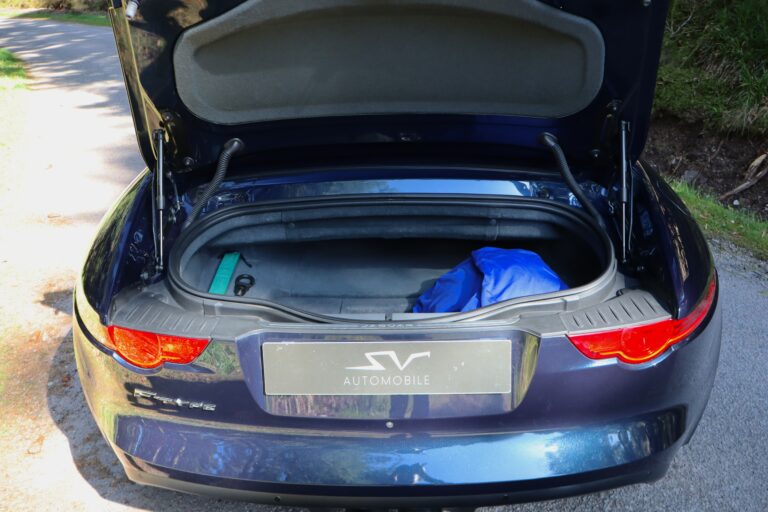 sv automobile f type bleu img 8113 21