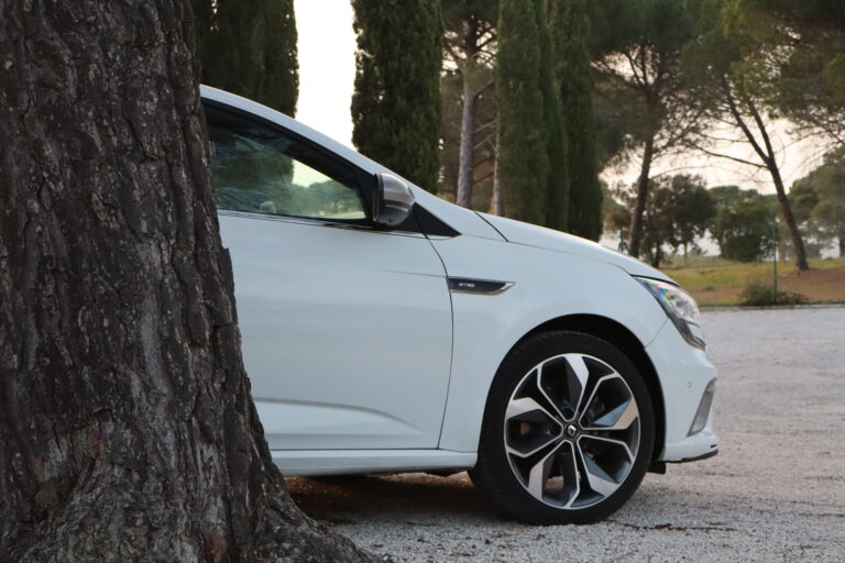 sv automobile megane 4gt img 2856 01