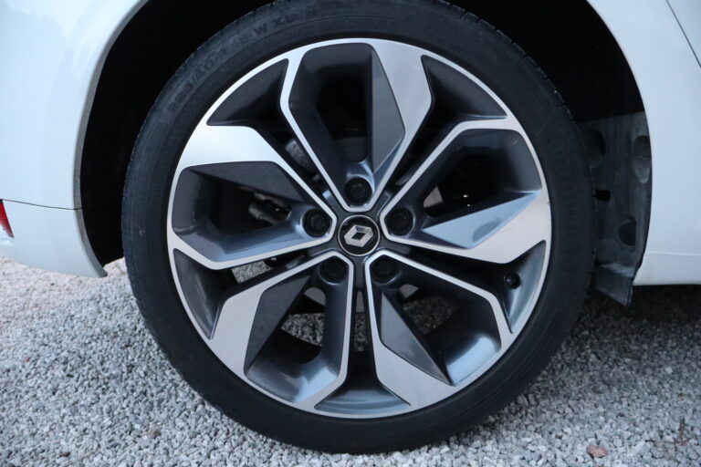 sv automobile megane 4gt img 2971 27