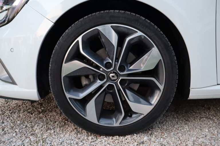 sv automobile megane 4gt img 2974 30