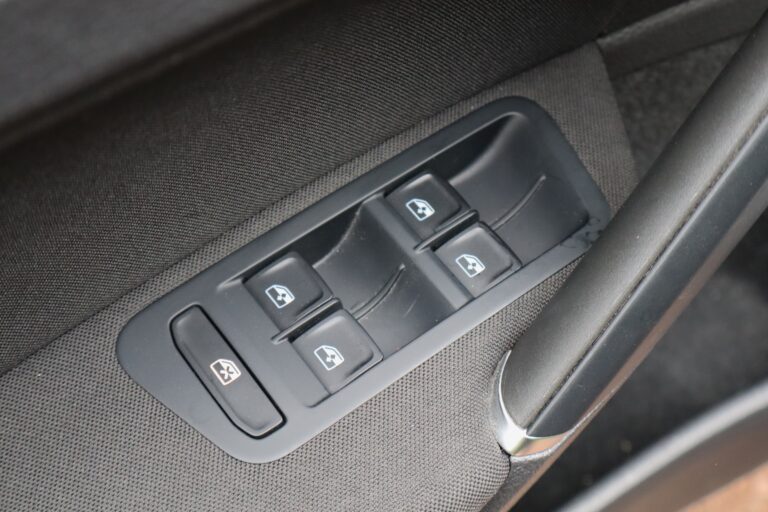 sv automobile 7grise img 1440 09