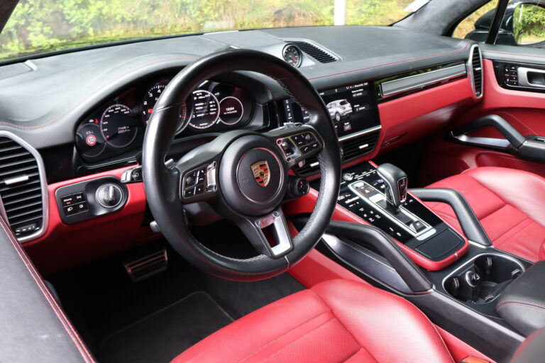 sv automobile turbo noir rouge img 0041 01