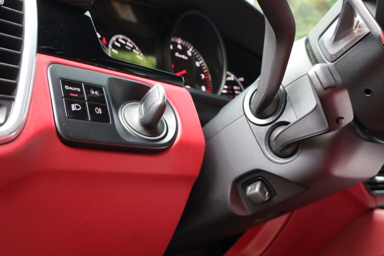 sv automobile turbo noir rouge img 0051 04