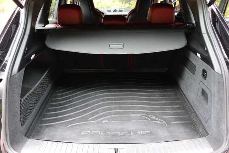 sv automobile turbo noir rouge img 0063 09