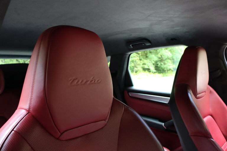 sv automobile turbo noir rouge img 0070 15