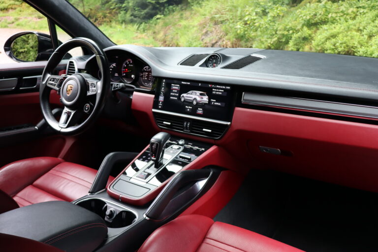 sv automobile turbo noir rouge img 0071 16