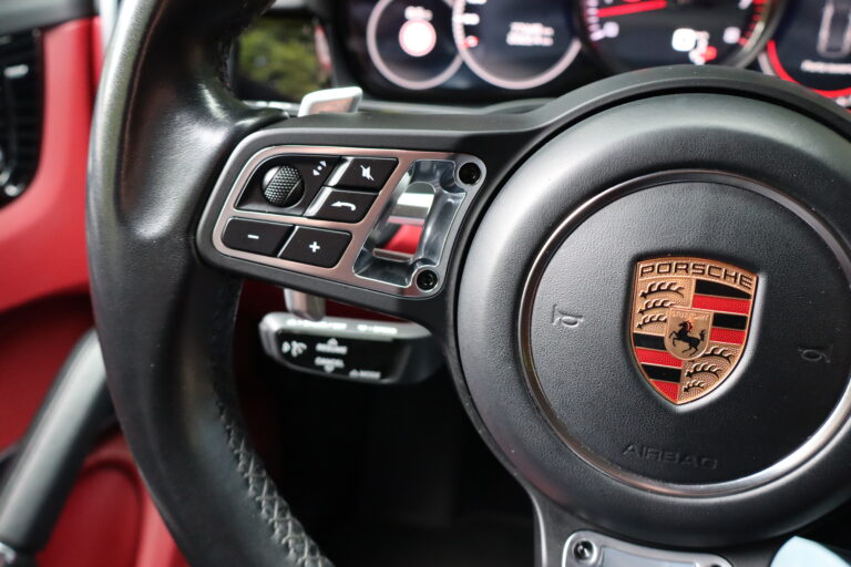 sv automobile turbo noir rouge img 0083 18