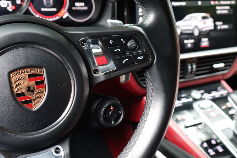 sv automobile turbo noir rouge img 0084 19