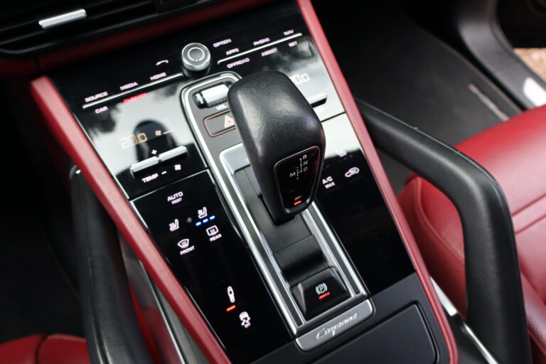 sv automobile turbo noir rouge img 0088 22