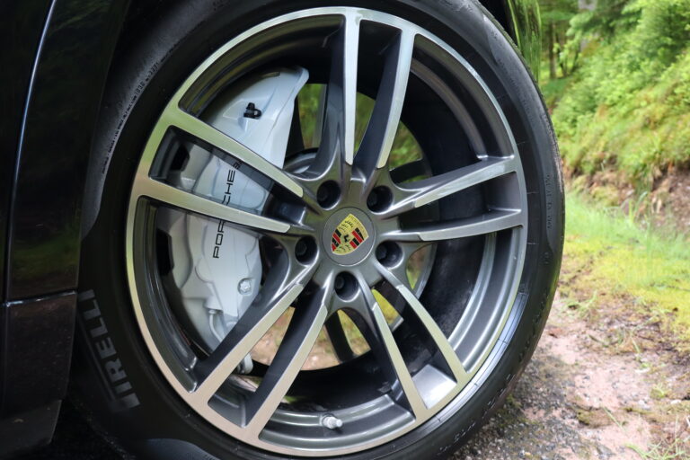 sv automobile turbo noir rouge img 0120 30