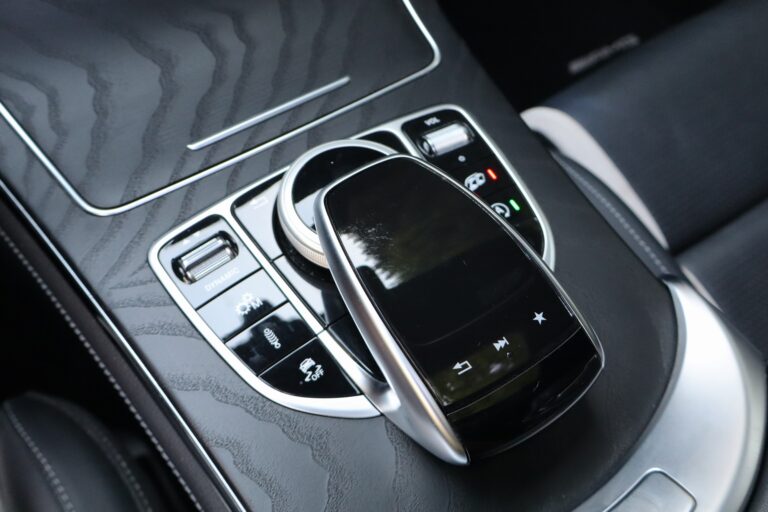 sv automobile 63blanc jc img 3259 16