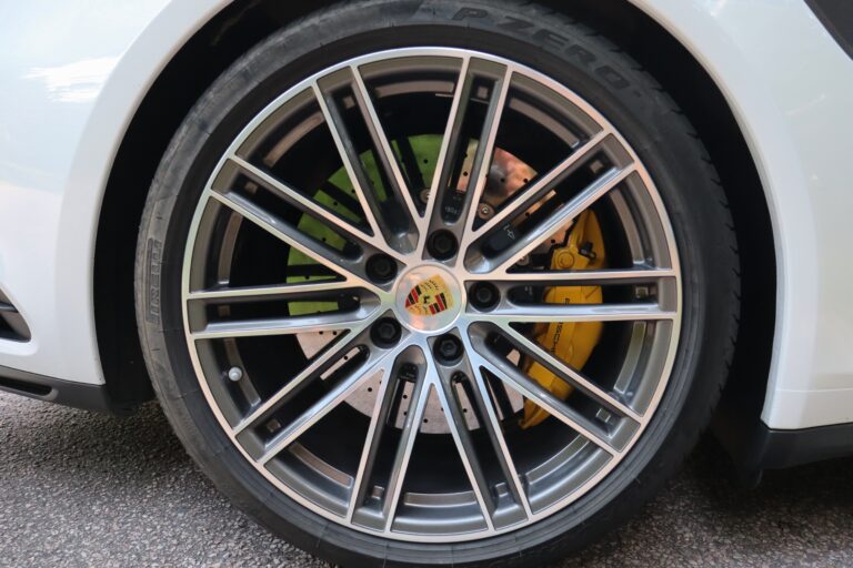 sv automobile 911 turbo s blanche leo img 3067 04