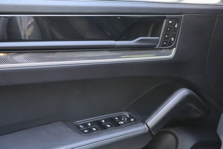 sv automobile cayenne armand img 3219 09