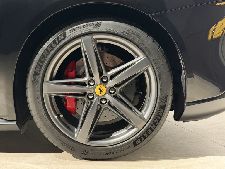 sv automobile f12 noir img 3824 03