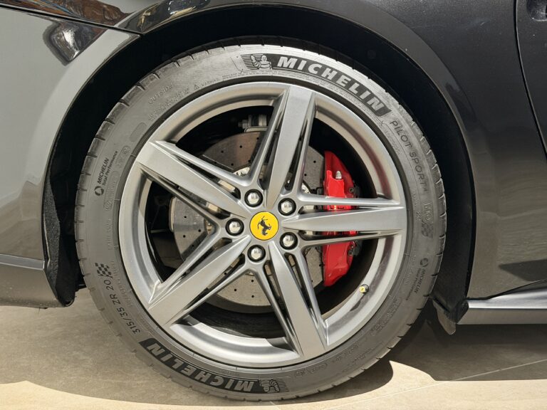 sv automobile f12 noir img 3825 04