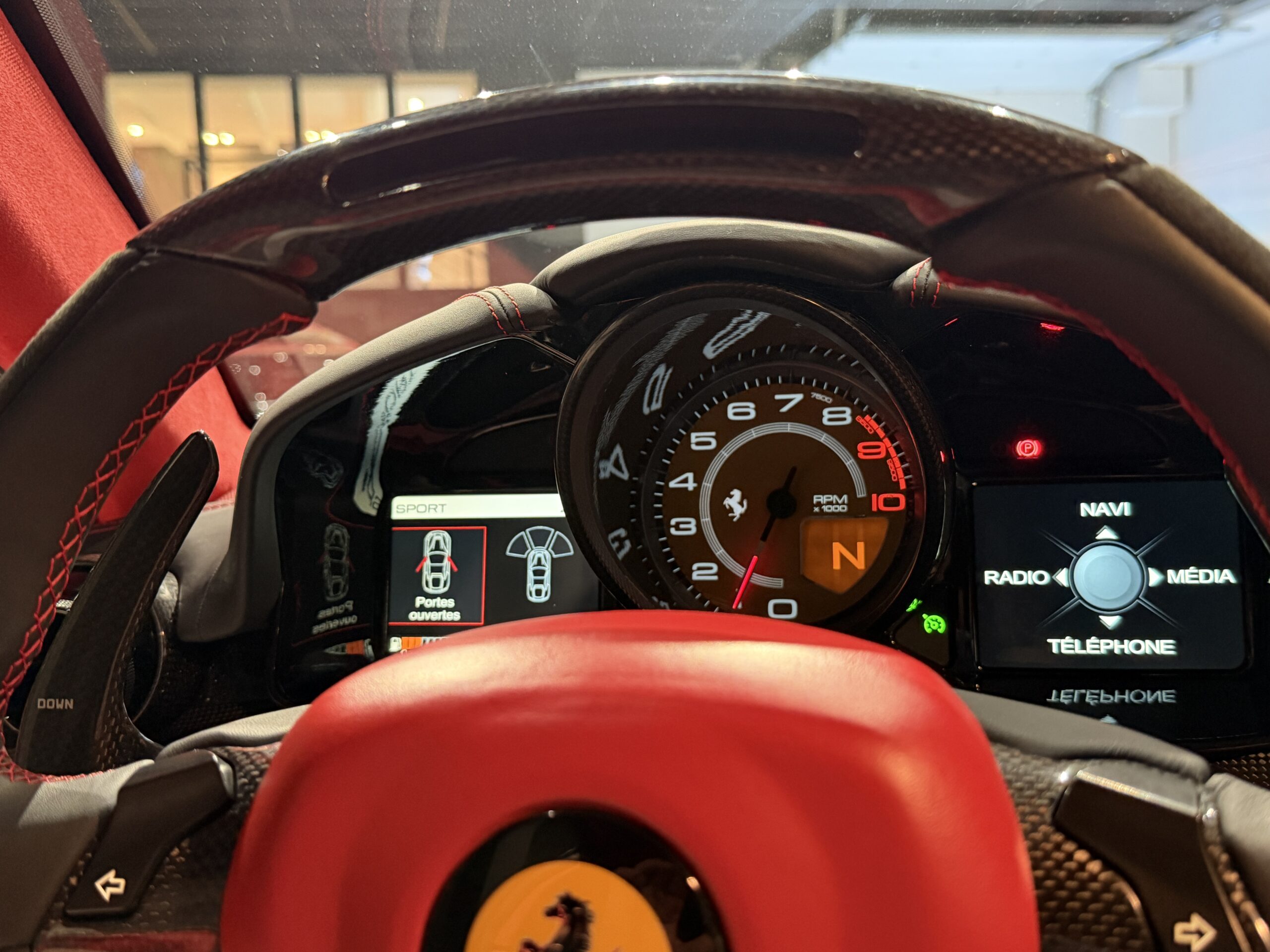 sv automobile f12 noir img 3844 13