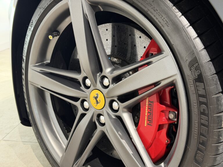 sv automobile f12 noir img 3892 23