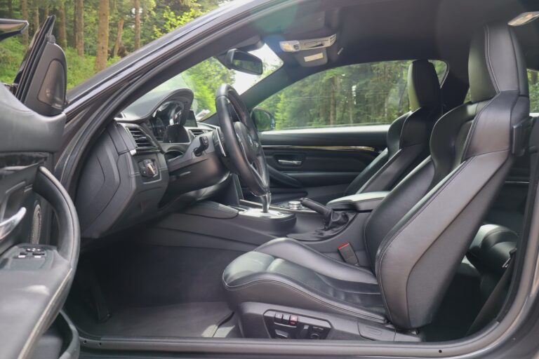 sv automobile m4 431 grise img 2487 04