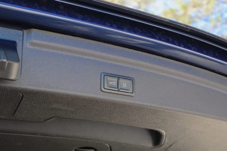 sv automobile q3 bleu sportback img 3438 10