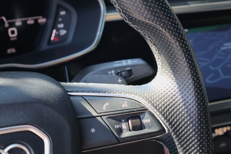 sv automobile q3 bleu sportback img 3443 12