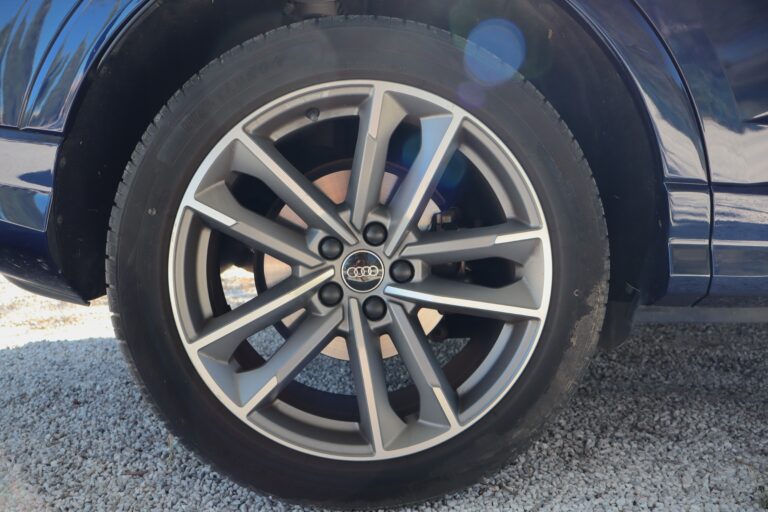 sv automobile q3 bleu sportback img 3459 19