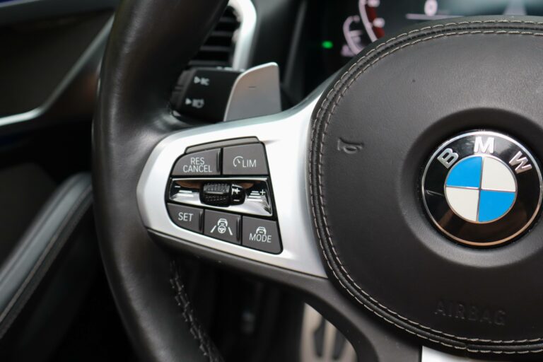 BMW Série 8 II (G15) 840dA 320ch xDrive M Sport