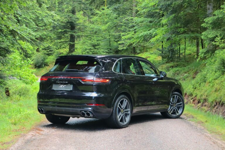Cayenne Turbo 4.0 V8 550cv