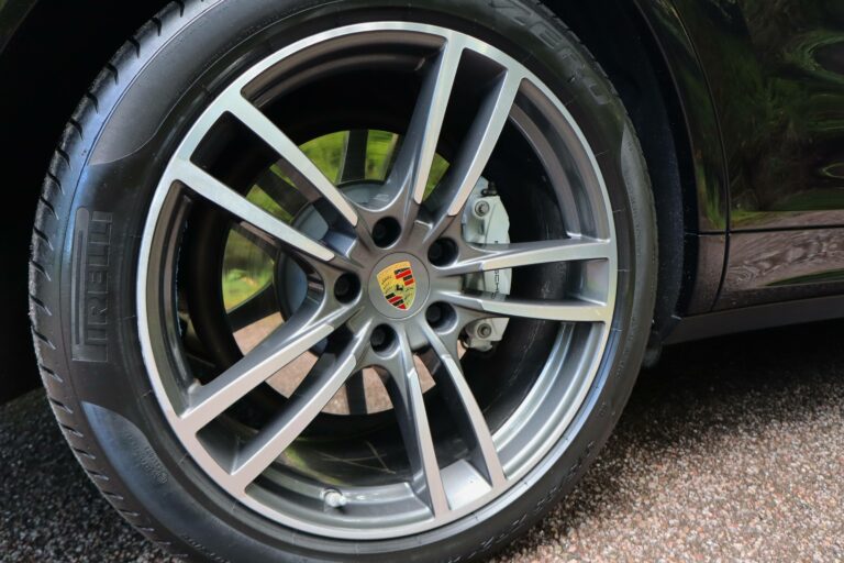 Cayenne Turbo 4.0 V8 550cv