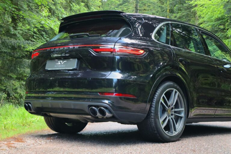 Cayenne Turbo 4.0 V8 550cv