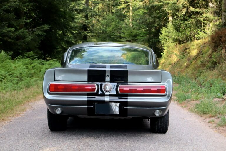 Ford Mustang Fastback Eleanor replica