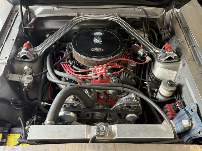 Ford Mustang Fastback Eleanor replica