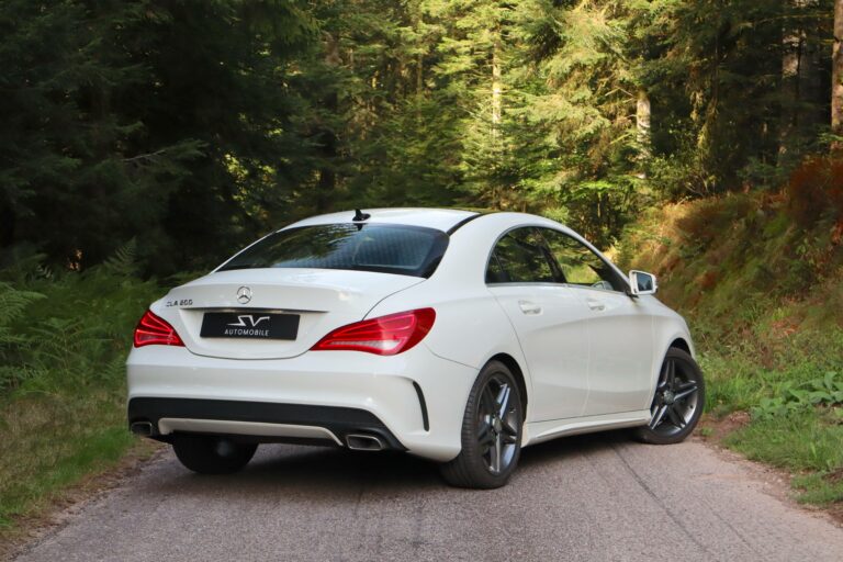 Mercedes-Benz CLA 200 Fascination AMG Line