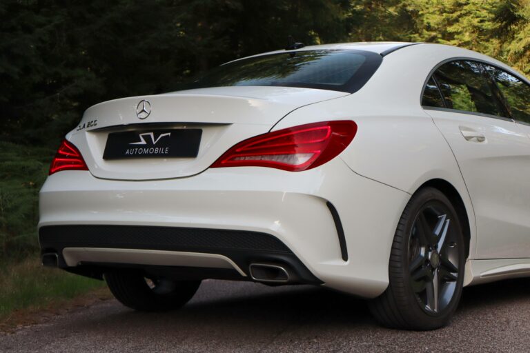 Mercedes-Benz CLA 200 Fascination AMG Line
