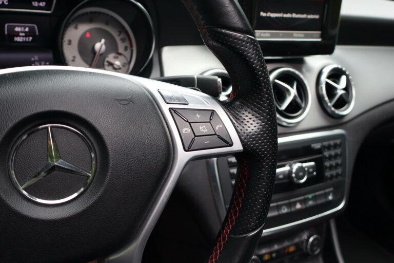 Mercedes-Benz CLA 200 Fascination AMG Line