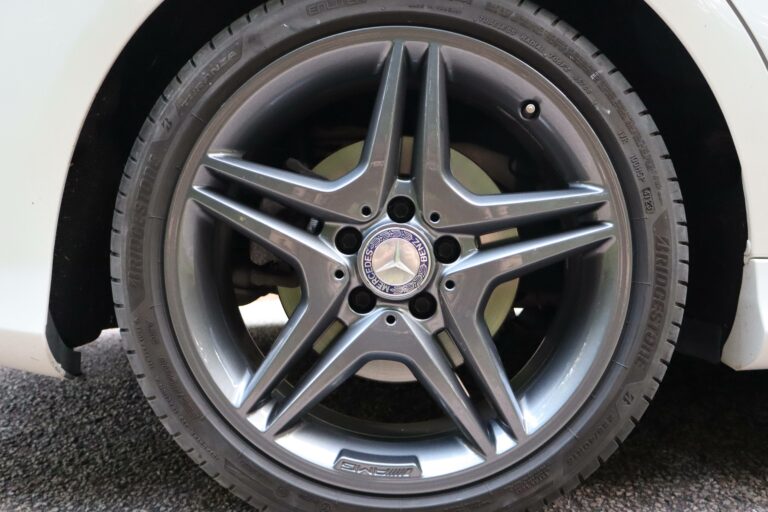 Mercedes-Benz CLA 200 Fascination AMG Line