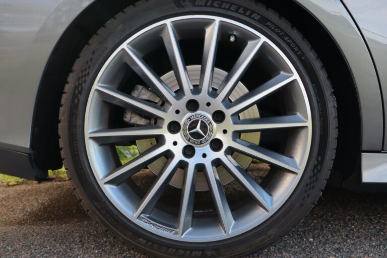 Mercedes-Benz CLA Shooting Brake 250AMGLine 4Matic