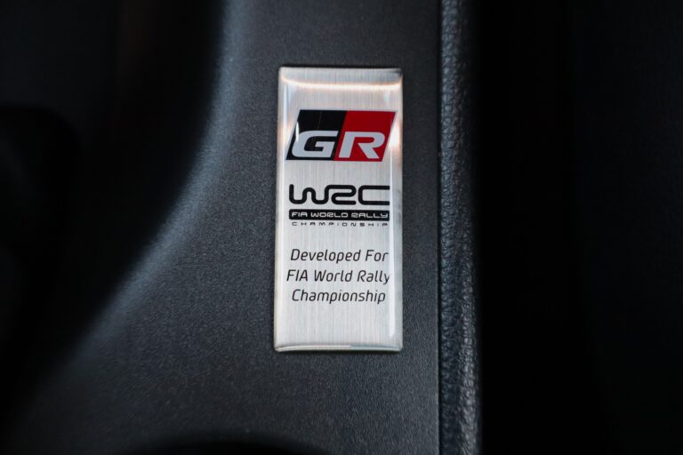 sv automobile yaris gr noir img 8836 26
